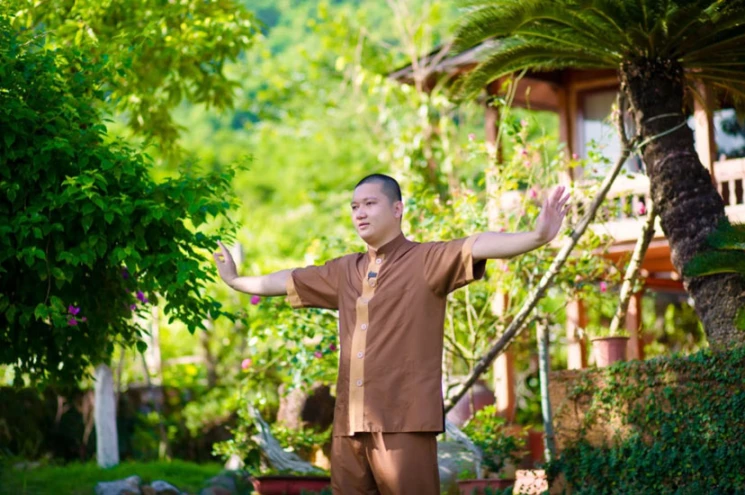 Có nên tập vẩy tay dịch cân kinh?